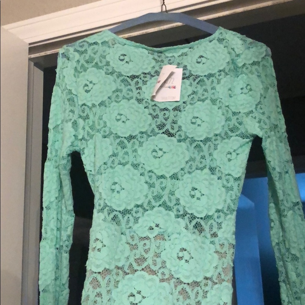 Tight body on dress from Spool72 - Picture 2 of 2